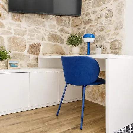 Olive & Sea - Modern Near