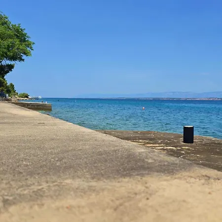 Olive & Sea - Modern Near Apartment